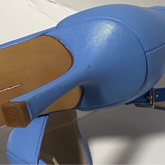 VINCE CAMUTO SANDALS - Picture 10 of 11